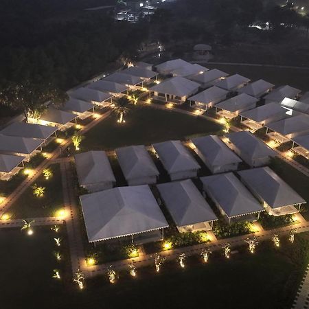 The Fern Seaside Luxurious Tent Resort Daman Extérieur photo