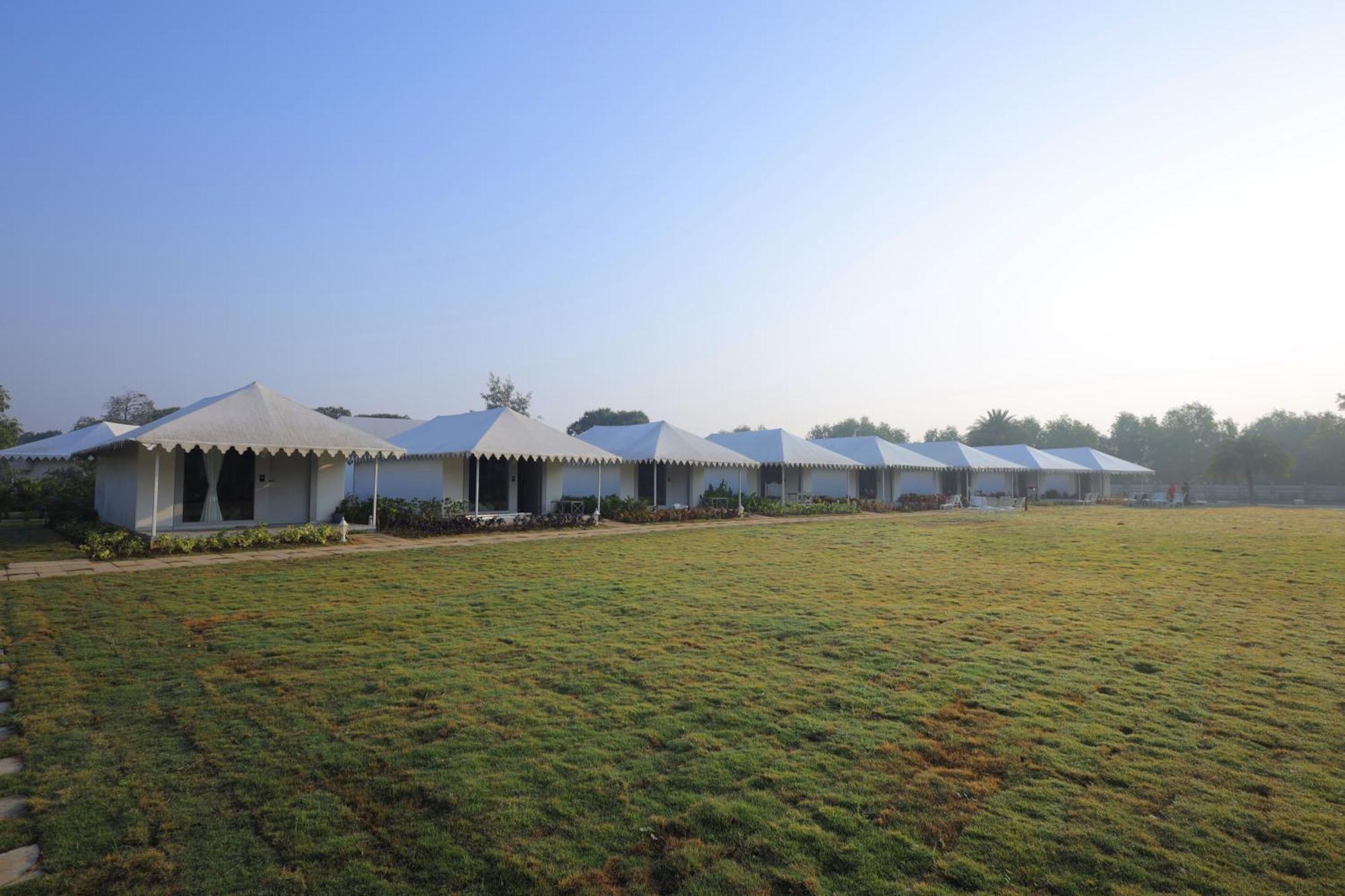 The Fern Seaside Luxurious Tent Resort Daman Extérieur photo