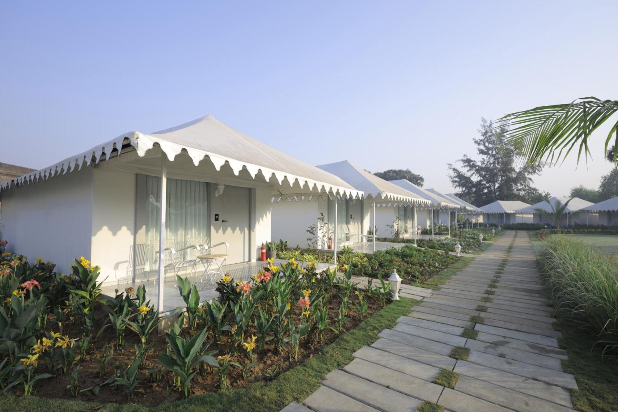 The Fern Seaside Luxurious Tent Resort Daman Extérieur photo